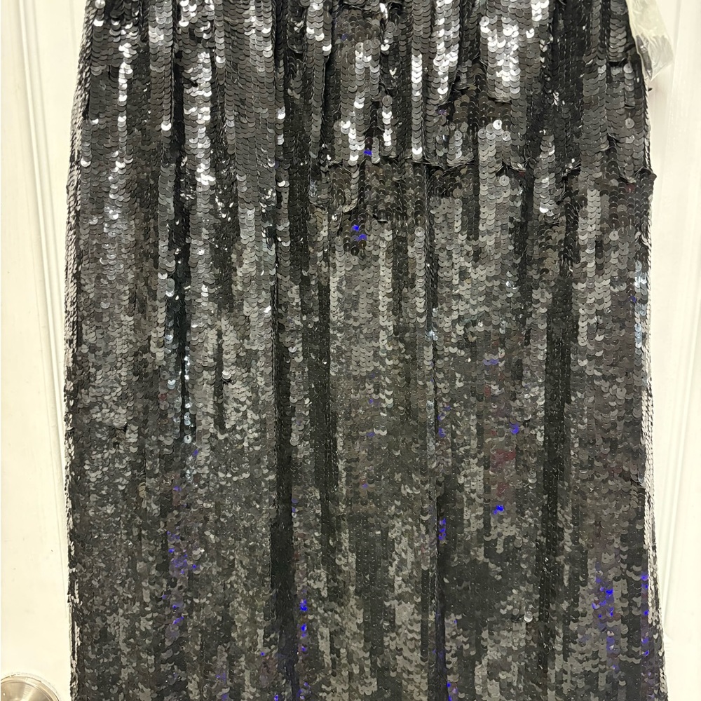 Shimmering Black Sequin Pencil Skirt